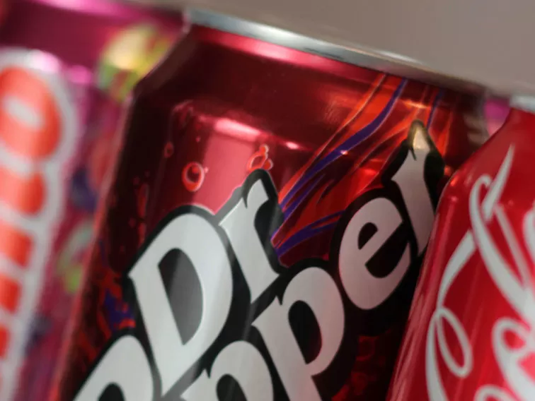 Cold drinks vending machines keep your workforce hydrated with a broad choice of cold cans and bottles. Cold drinks vending machines keep your workforce hydrated with a broad choice of cold cans and bottles.