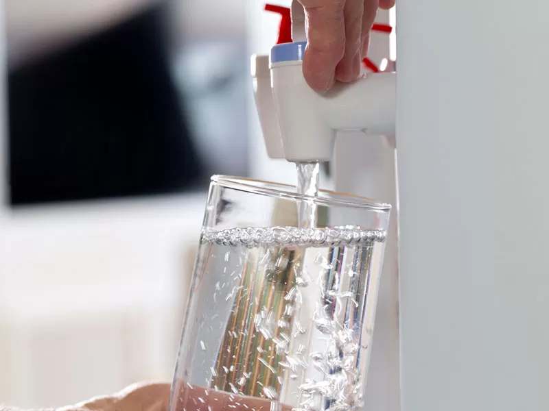 Choose a bottled water cooler from Coinadrink and enjoy hassle-free hydration. Choose a bottled water cooler from Coinadrink and enjoy hassle-free hydration.