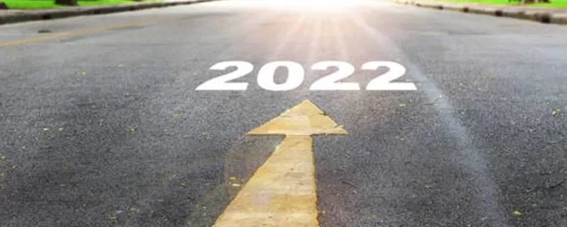 Two arrows pointing in the direction of 2021 and 2022.